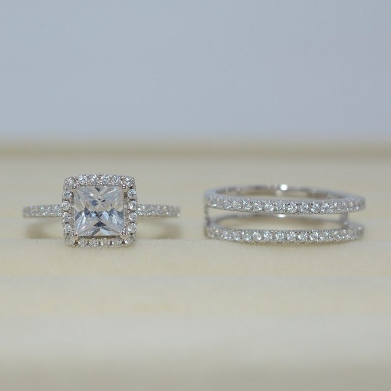 Simple Zircon Ring