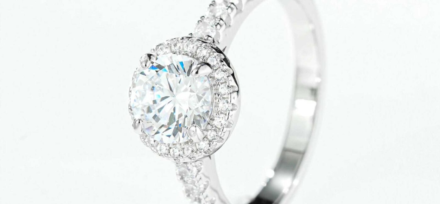 Women’s 1-carat Round Bezel Ring
